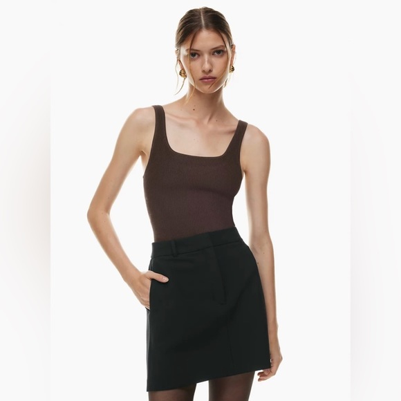 Aritzia Tops - Aritzia Babaton Sculpt Knit Squareneck Tank